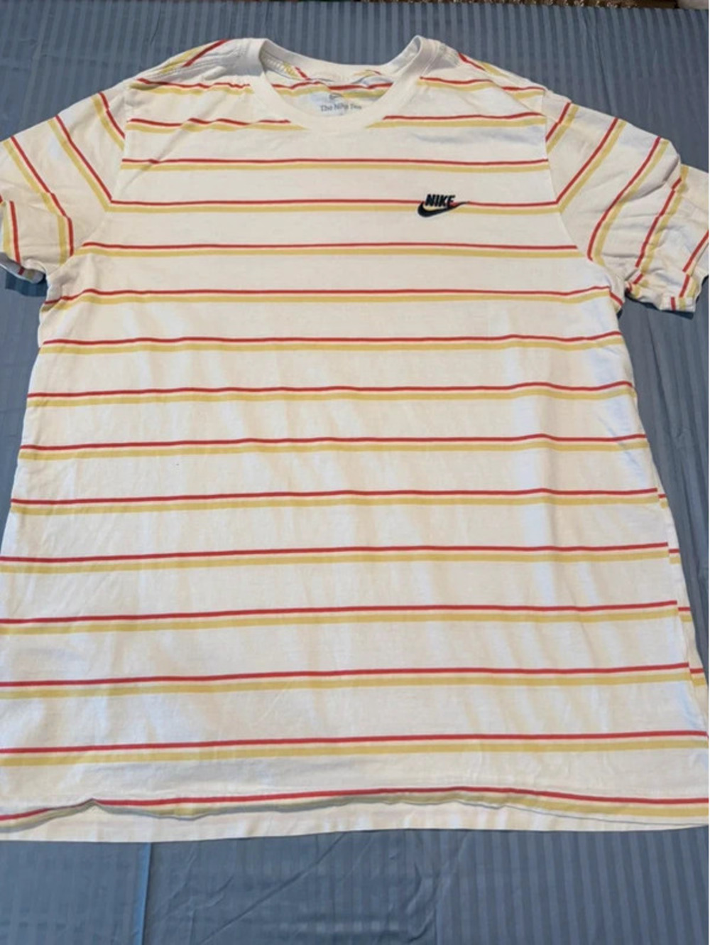 Nike Striped Logo T-Shirt Size Large 1237